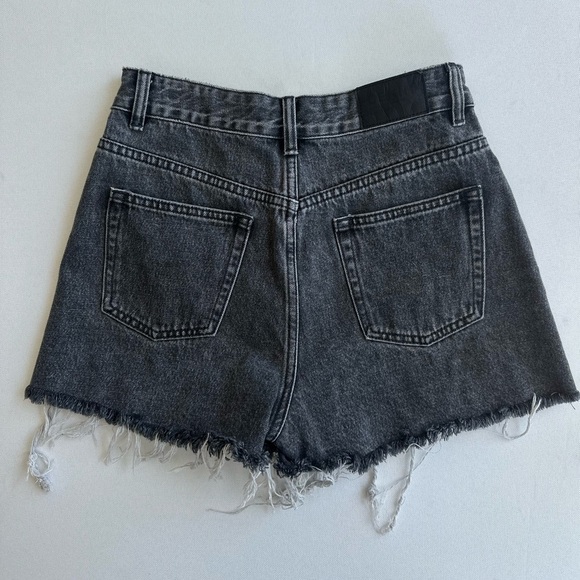 Glassons Super High Rise Fitted Shorts - Picture 2 of 7